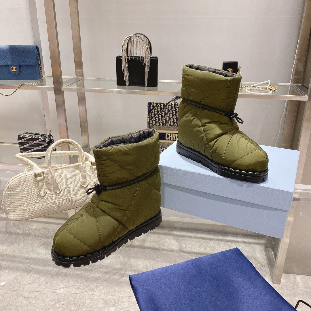 Designer winter snow boots women's five colors to choose fashion ankle boot girls short booties comfortable shoes, Box
Designer winter snow boots women's five colors to choose fashion ankle boot girls short booties comfortable shoes, Box