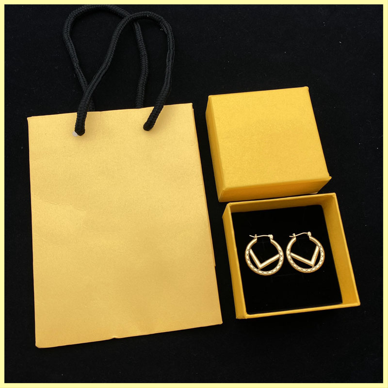 Women Hoop Earings Men Fashion Luxury Jewelry Letters Earring Designer Accessories Womens Designers Stud Gold F Earring High Quality
Women Hoop Earings Men Fashion Luxury Jewelry Letters Earring Designer Accessories Womens Designers Stud Gold F Earring High Quality