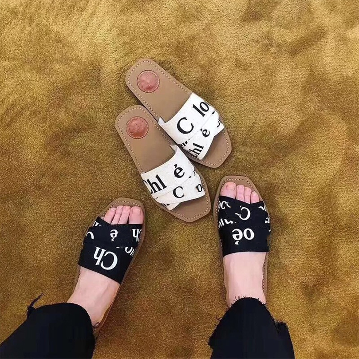 Woody Mules Flat Slipper Sandals 2021 Branded Women Fashion Girl Lettering Fabric Outdoor Leather Sole Slide Sandal for Summer Day -43
Woody Mules Flat Slipper Sandals 2021 Branded Women Fashion Girl Lettering Fabric Outdoor Leather Sole Slide Sandal for Summer Day -43