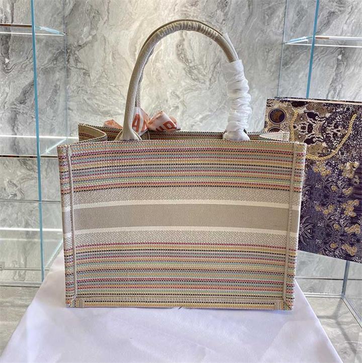 2021 AAA Duffle Totes Bag Ladies Luxury Designers Bags Small Capacity Shopping Bagssss Designer Shoulder Bagss Fashion Handbag, Camouflage
2021 AAA Duffle Totes Bag Ladies Luxury Designers Bags Small Capacity Shopping Bagssss Designer Shoulder Bagss Fashion Handbag, Camouflage