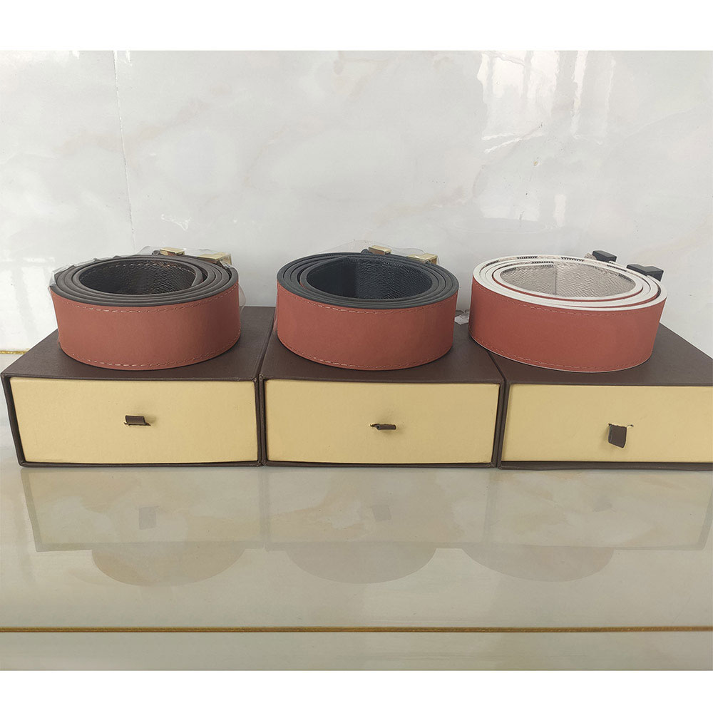 2021 New Belt and Box Luxury fashion style Brand Designer Belt Casual Mens Belts For Men Women Luxury Women belts, Black;brown 
2021 New Belt and Box Luxury fashion style Brand Designer Belt Casual Mens Belts For Men Women Luxury Women belts, Black;brown