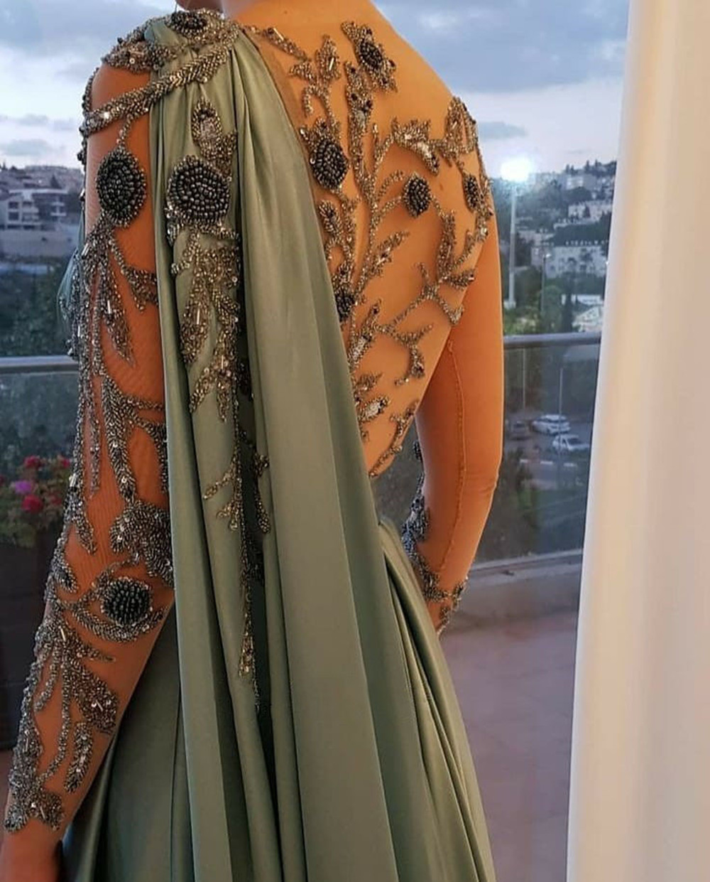 One Shoulder Beading Evening Dresses Full Length 2021 A-Line Satin Long Sleeves Formal Party Wear Gown Prom Dress