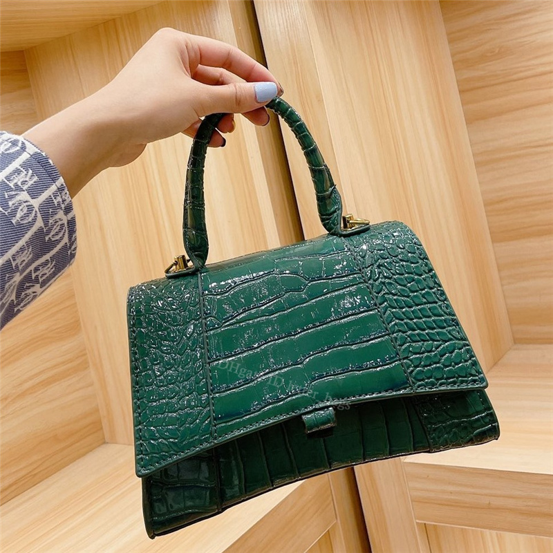 Designer 2021 Golden Tote Bag Alligator Shoulder Hobos Handbag Single Handle Crocodile Pattern Messenger Bags Women Fashion Crossbody Totes Handbags Purse, Color z
Designer 2021 Golden Tote Bag Alligator Shoulder Hobos Handbag Single Handle Crocodile Pattern Messenger Bags Women Fashion Crossbody Totes Handbags Purse, Color z