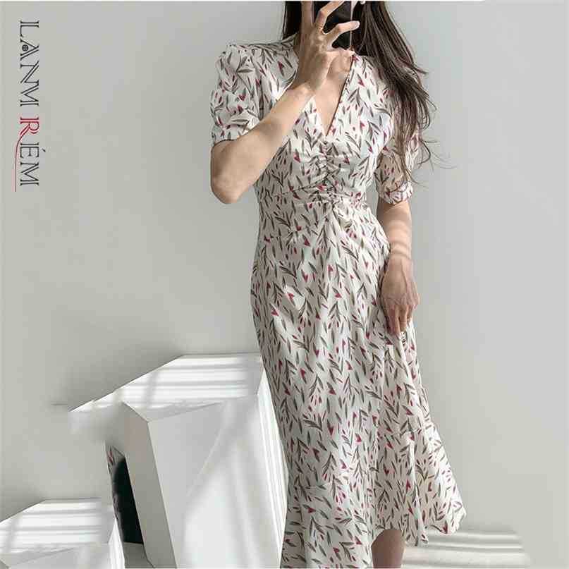 Retro Temperament Short-sleeved V Neck Slim A-line Dress Women Summer Floral Fishtail Dresses Lady Elegant 2D1269 210526, Navy blue
Retro Temperament Short-sleeved V Neck Slim A-line Dress Women Summer Floral Fishtail Dresses Lady Elegant 2D1269 210526, Navy blue