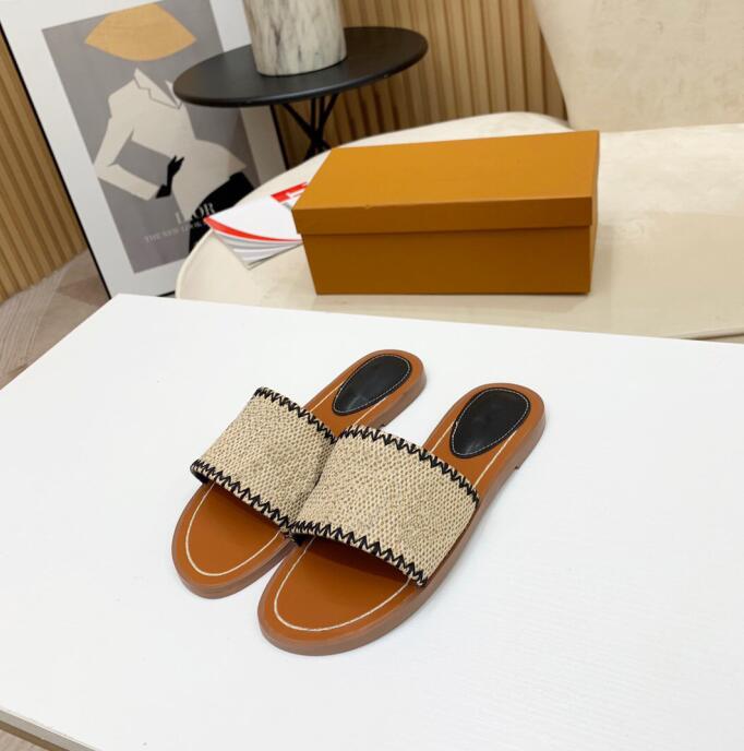 2021 Original box slides sandal lock it flat mule slippers fur slides Slippers for women 100% Genuine leather Flat Flip Flops Clip toe Large, 2#
2021 Original box slides sandal lock it flat mule slippers fur slides Slippers for women 100% Genuine leather Flat Flip Flops Clip toe Large, 2#