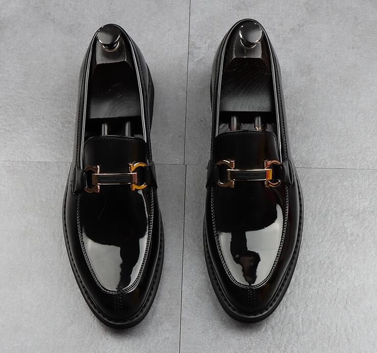 Designer Men Patent Leather Dress Shoes Horsebit Pointed Toes loafers luxury Bright leather fashion party Wedding Casual shoes British style, Black
Designer Men Patent Leather Dress Shoes Horsebit Pointed Toes loafers luxury Bright leather fashion party Wedding Casual shoes British style, Black