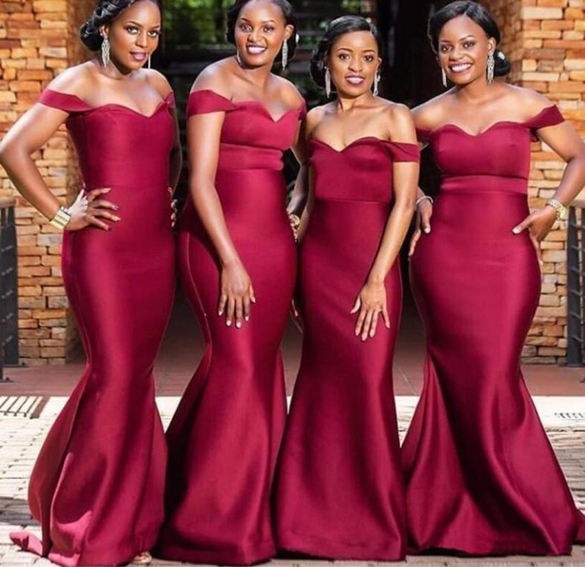 2021 Dark Red Simple Mermaid Bridesmaid Dresses Off Shoulder Sweep Train Satin Garden Country Wedding Guest Gowns robes de demoiselle d'honneur