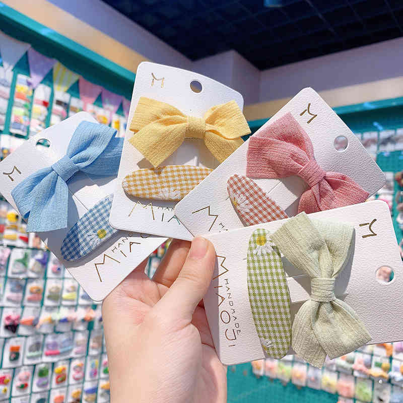 Barrettes Hairpin South Korea's Cloth Daisy Plaid Girl Bow Super Fairy Chrysanthemum Edge Clip Banger, Golden;silver
Barrettes Hairpin South Korea's Cloth Daisy Plaid Girl Bow Super Fairy Chrysanthemum Edge Clip Banger, Golden;silver