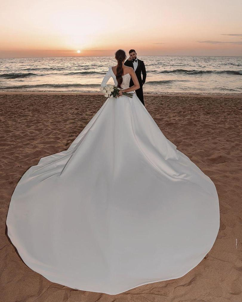 Mermaid Wedding Dresses Summer Ivory Saudi Arabic Dubai Modern Backless Sexy One Shoulder Sequins Long Train Wedding Gowns bc5617