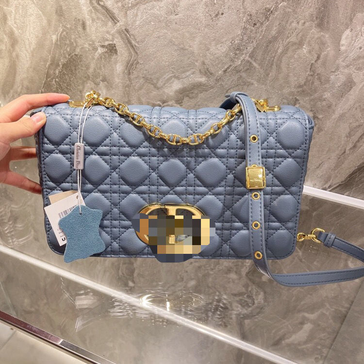New style sheepskin women's bag in spring and summer of 2021 Korean Single Shoulder Handbag messenger bag embroidered bag fashionable
New style sheepskin women's bag in spring and summer of 2021 Korean Single Shoulder Handbag messenger bag embroidered bag fashionable