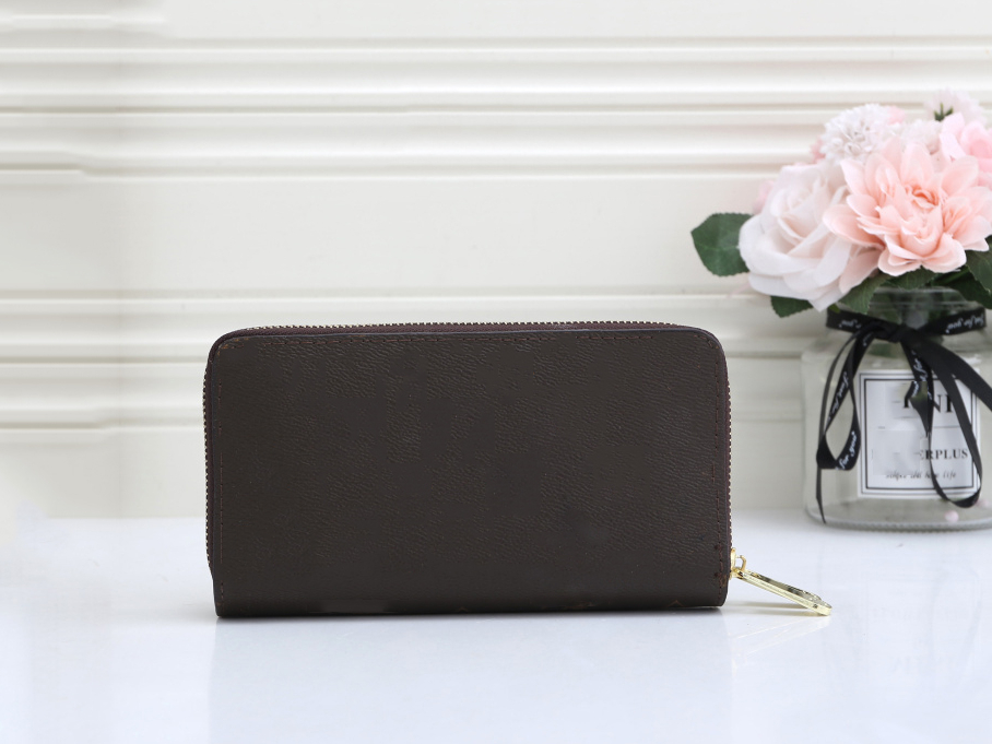 Women Luxurys Designers long wallet 2 layer zipper wristle handbag bag lady purse passport ID credit card holder cowhide clutch wallet 07ap8, Red;black
Women Luxurys Designers long wallet 2 layer zipper wristle handbag bag lady purse passport ID credit card holder cowhide clutch wallet 07ap8, Red;black