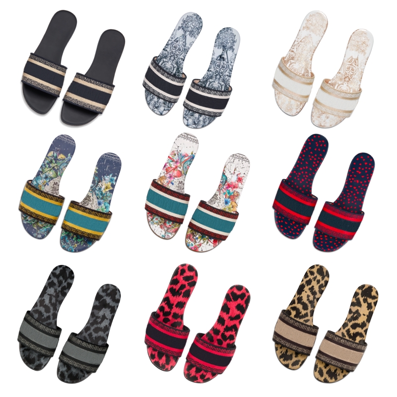 Designer Leather Ladies Sandals Summer Flat Slippers Fashion Beach Woman Big Head Slipper Rainbow letters with box, Black
Designer Leather Ladies Sandals Summer Flat Slippers Fashion Beach Woman Big Head Slipper Rainbow letters with box, Black