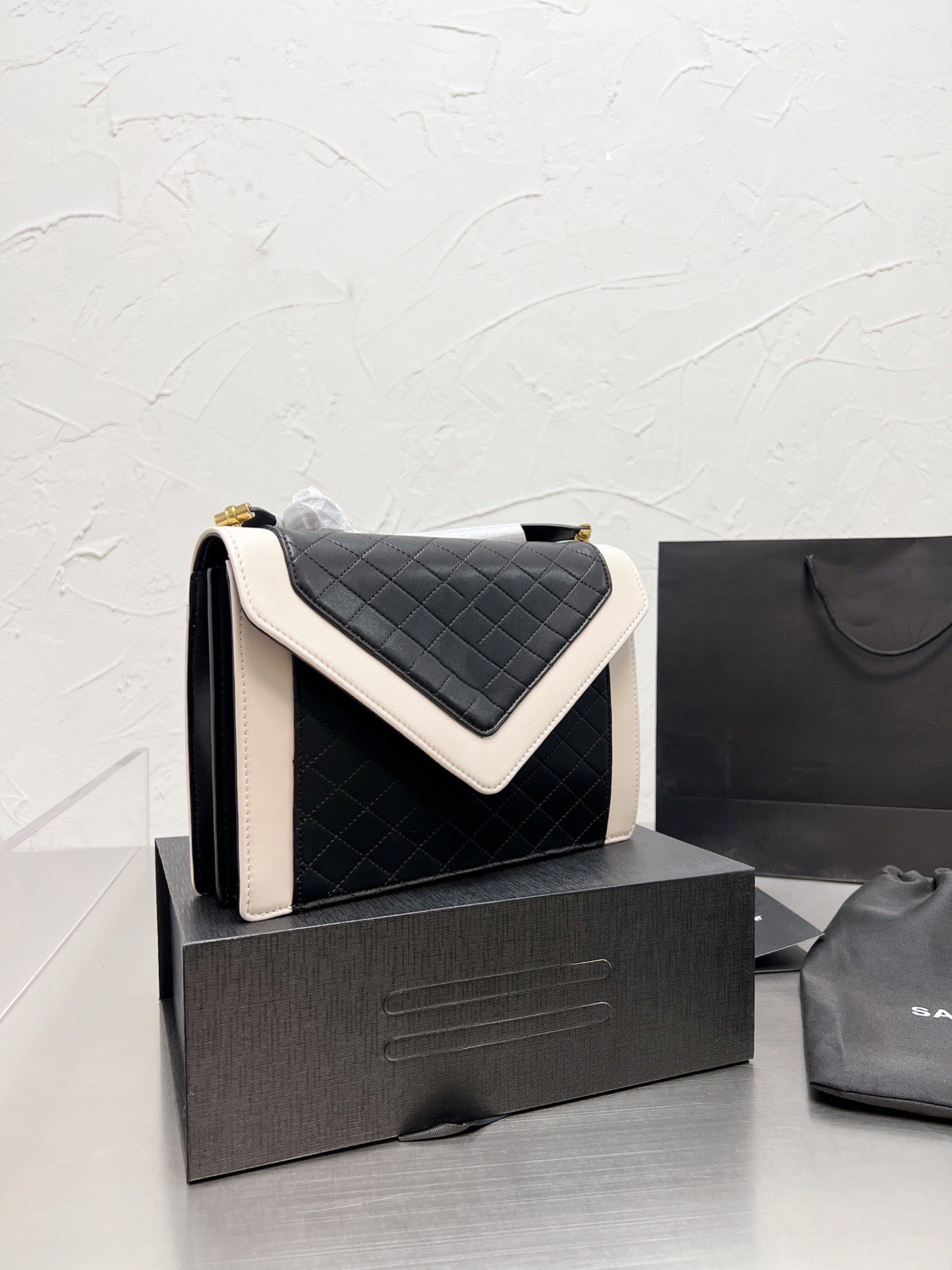 Top Fashion Luxury Designers Bags Messenger Handbags 2021 Y…