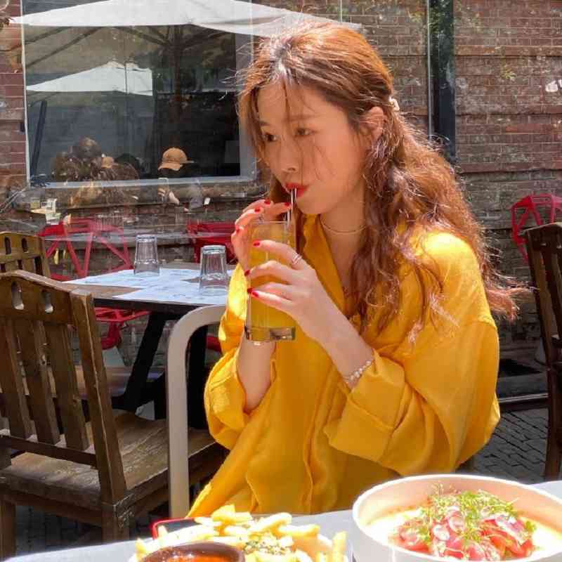 Spring Street style Oversize Women Blouse Shirt Turn-Down Collar Button Long Sleeve Tunic Ladies Shirts Solid Female Tops 210521, Sku
Spring Street style Oversize Women Blouse Shirt Turn-Down Collar Button Long Sleeve Tunic Ladies Shirts Solid Female Tops 210521, Sku