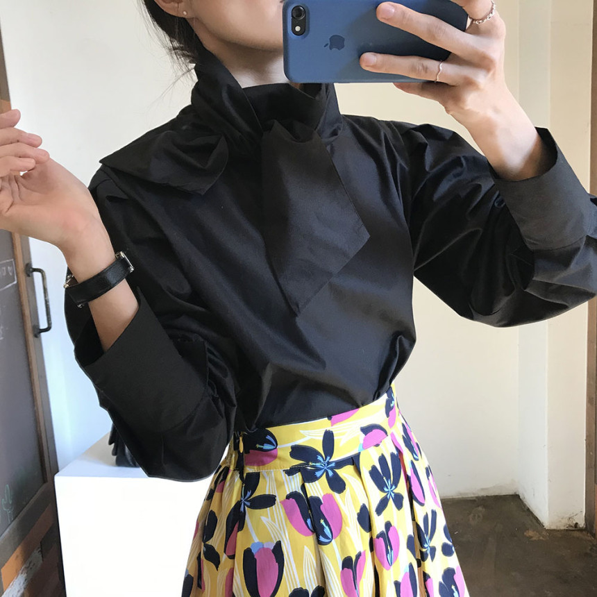 OL Elegant Bow Collar White Shirt Women Spring Autumn Formal Work Wear Solid Blouses Loose Puff Sleeve Female Tops 210421