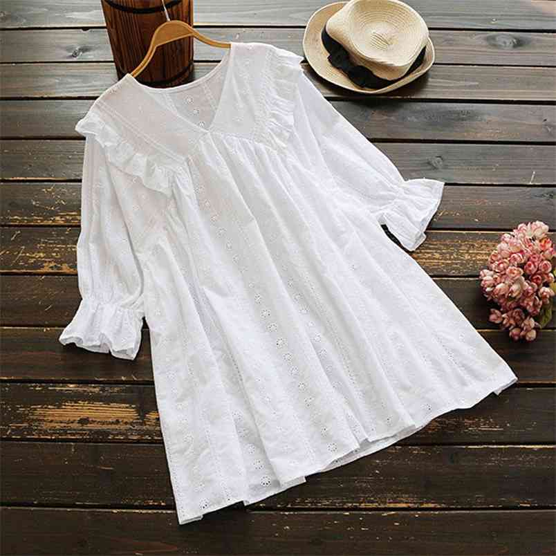Arrival Preppy Style Women Loose V-neck Shirt Embroidery Hollow Out Blouses all-matched Casual Ladies Tops Plus Size D402 210512