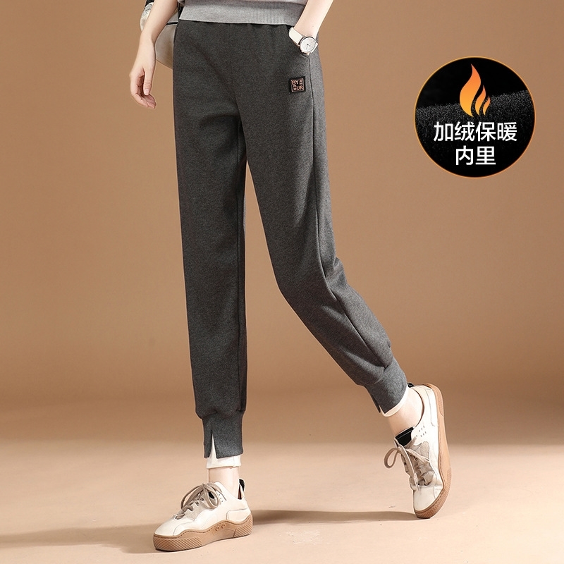 Plush thickened casual women's 2021 winter new warm foot guard pants pt6108, Black
Plush thickened casual women's 2021 winter new warm foot guard pants pt6108, Black