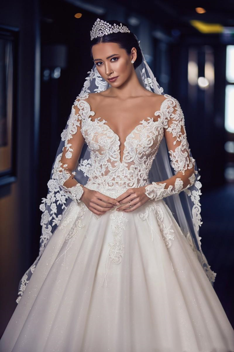 Classic Chapel Wedding Dresses Long Sleeve Lace Bridal Gowns Beaded Court Train Plus Size Sexy Backless A Line Bride Dress Vestidos De Novia