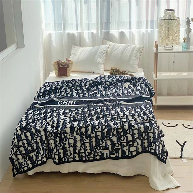unisex classical blanket high quality home car hotel blankets luxury letter pattern
unisex classical blanket high quality home car hotel blankets luxury letter pattern