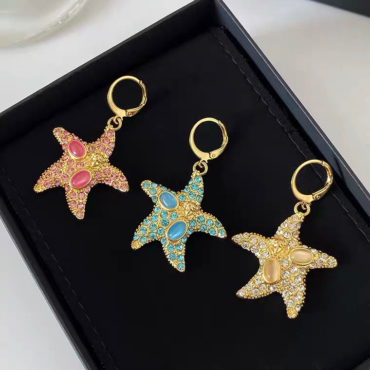 Luxury Dangle & Chandelier Retro beauty head starfish Crystal Earrings full of diamond super flash personality niche design Medusa Earrings, Silver
Luxury Dangle & Chandelier Retro beauty head starfish Crystal Earrings full of diamond super flash personality niche design Medusa Earrings, Silver
