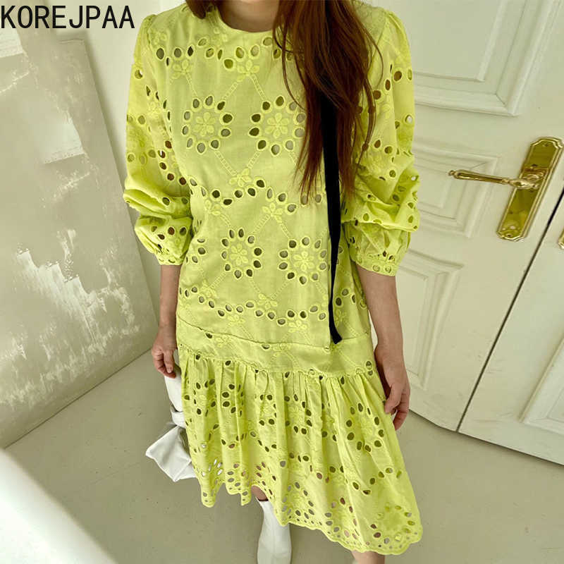 Korejpaa Women Dress Summer Korean Chic Niche Temperament Round Neck Crochet Hollow Pleated Ruffled Puff Sleeve Vestidos 210526, Blue
Korejpaa Women Dress Summer Korean Chic Niche Temperament Round Neck Crochet Hollow Pleated Ruffled Puff Sleeve Vestidos 210526, Blue