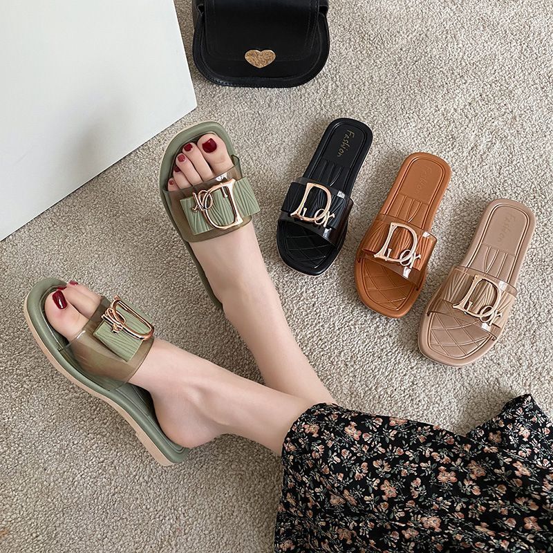 2021 new slippers women's outer wear summer transparent sandals and slippers fashion metal buckle flip flops leisure vacation be Y0406, Beige
2021 new slippers women's outer wear summer transparent sandals and slippers fashion metal buckle flip flops leisure vacation be Y0406, Beige