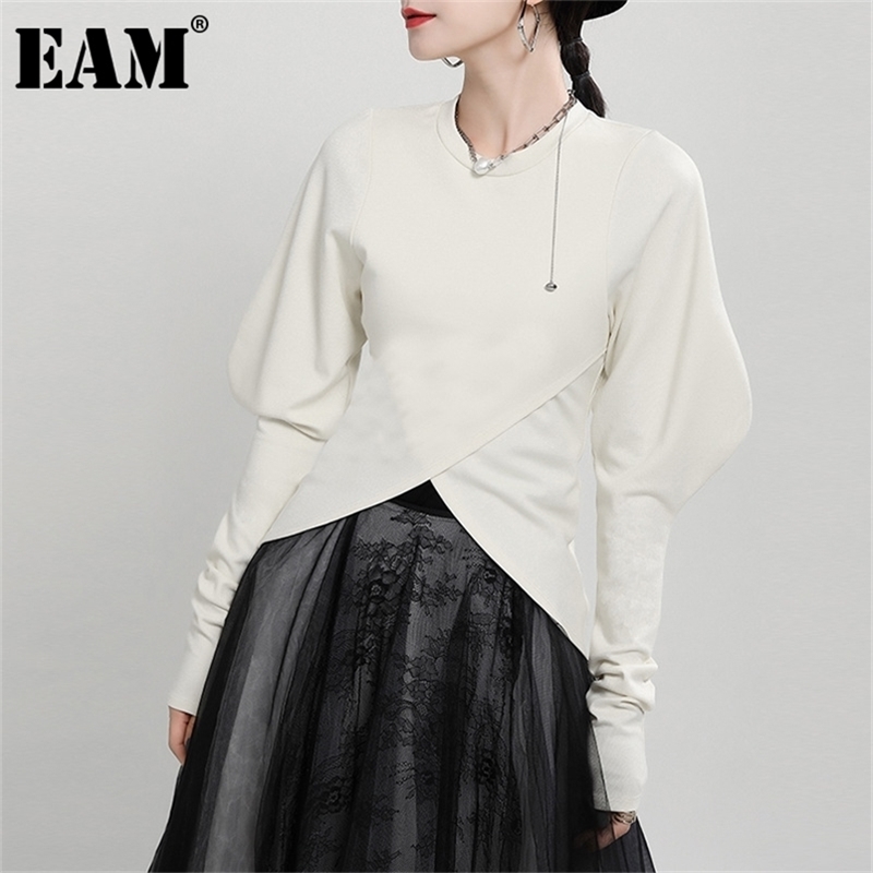 [EAM] Women Shaped Irregular Tight T-shirt New Round Neck Puff Long Sleeve Fashion Tide Spring Autumn 1DD2529 210406