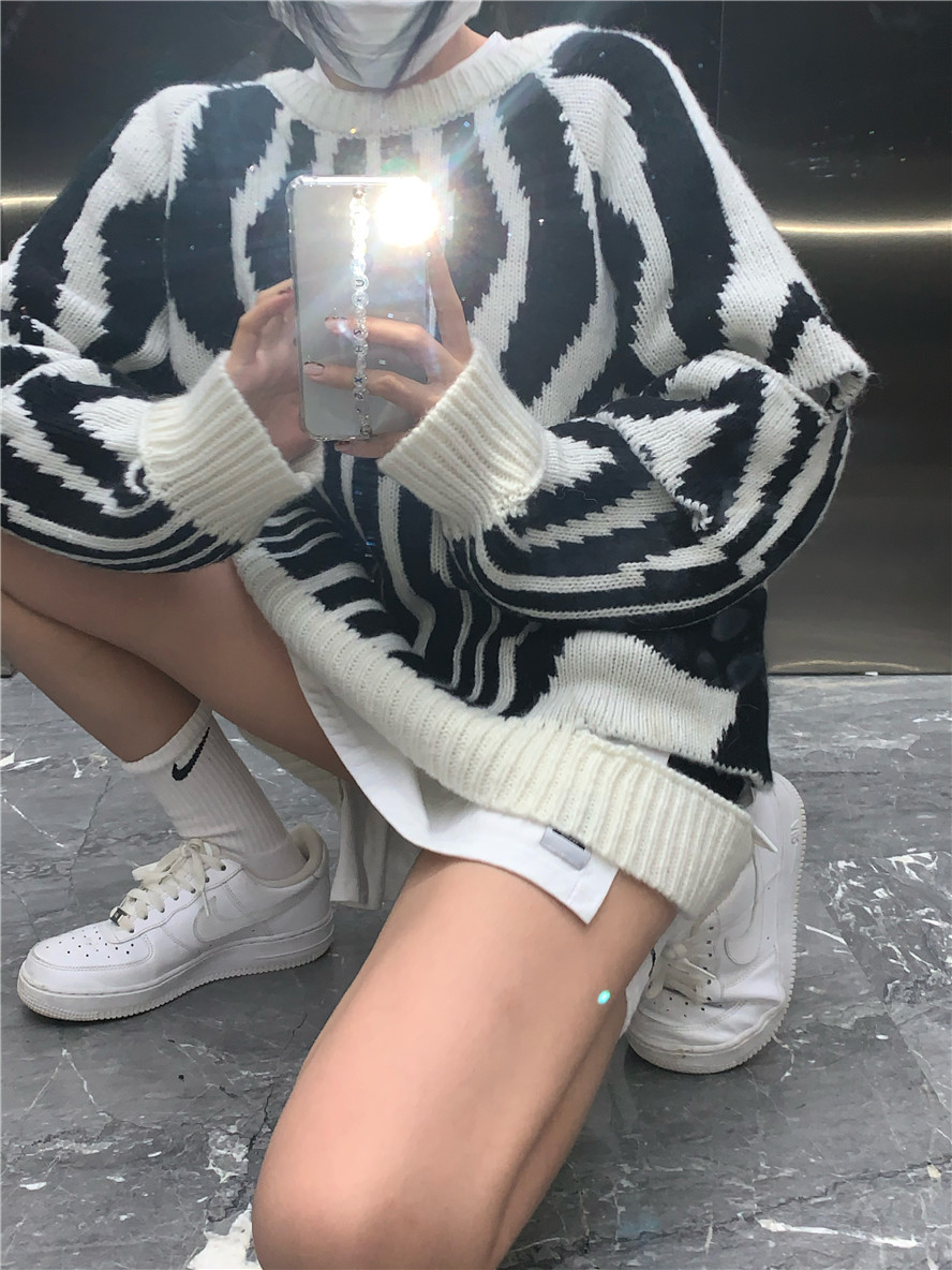 Vintage Zebra Striped Knitted Pullover Sweater Women Autumn Winter Long Puff Sleeve Hole Jumpers Ladies Tops 210506