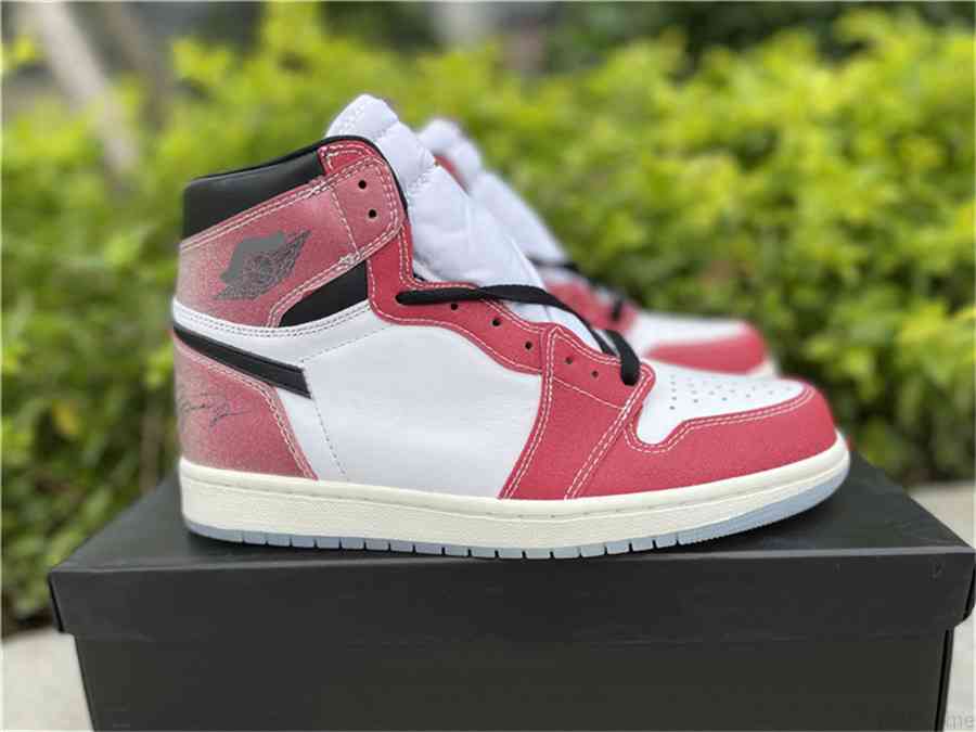Authentic 1 High OG Trophy Room Chicago 1S White Varsity Red Sail Black Men Women Athletic Shoes Sneakers Sports With Original Box, Customize
Authentic 1 High OG Trophy Room Chicago 1S White Varsity Red Sail Black Men Women Athletic Shoes Sneakers Sports With Original Box, Customize