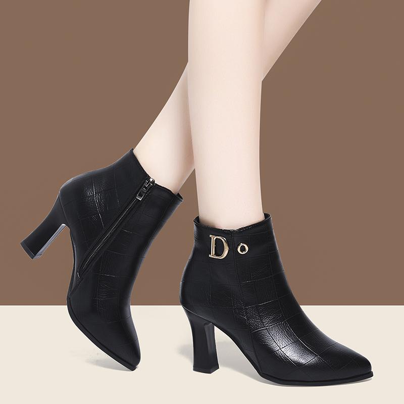 Boots Women Wedding Red 2021 Genuine Leather Fashion Large Size 43 Ankle Mid-heel Pointed Ladies Booties, Black
Boots Women Wedding Red 2021 Genuine Leather Fashion Large Size 43 Ankle Mid-heel Pointed Ladies Booties, Black