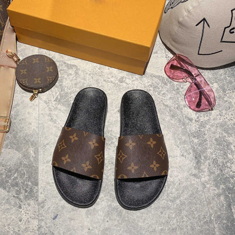 High Quality Classics Sandals Slippers Mens Womens shoes unisex Novelty Print Scuffs Slides Beach Indoor Wide Flat Flip Flops women, Black
High Quality Classics Sandals Slippers Mens Womens shoes unisex Novelty Print Scuffs Slides Beach Indoor Wide Flat Flip Flops women, Black