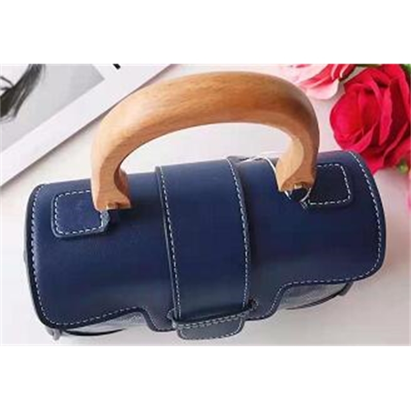 Unique wood handle small tote GOYA bag. Leather good quality Retro saigon totes , Mini women handbag. Drawstring Bucket Bags. 2 different style
Unique wood handle small tote GOYA bag. Leather good quality Retro saigon totes , Mini women handbag. Drawstring Bucket Bags. 2 different style