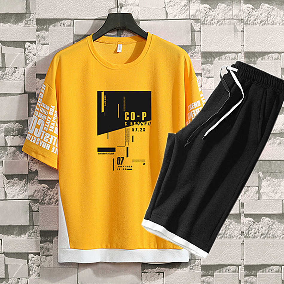 Men's Casual T-Shirt Set Korean Youth Short Sleeve Shorts Summer Sportswear Loose Wear Ventilation Comfortable Deals 210629