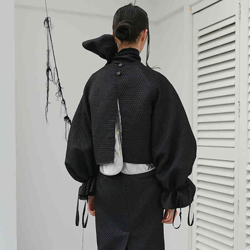 TWOTWINSTYLE Asymmetrical Patchwork Sequin Jacket For Women Flare Sleeve Casual Jackets Female Fashion Clothing Fall 210517