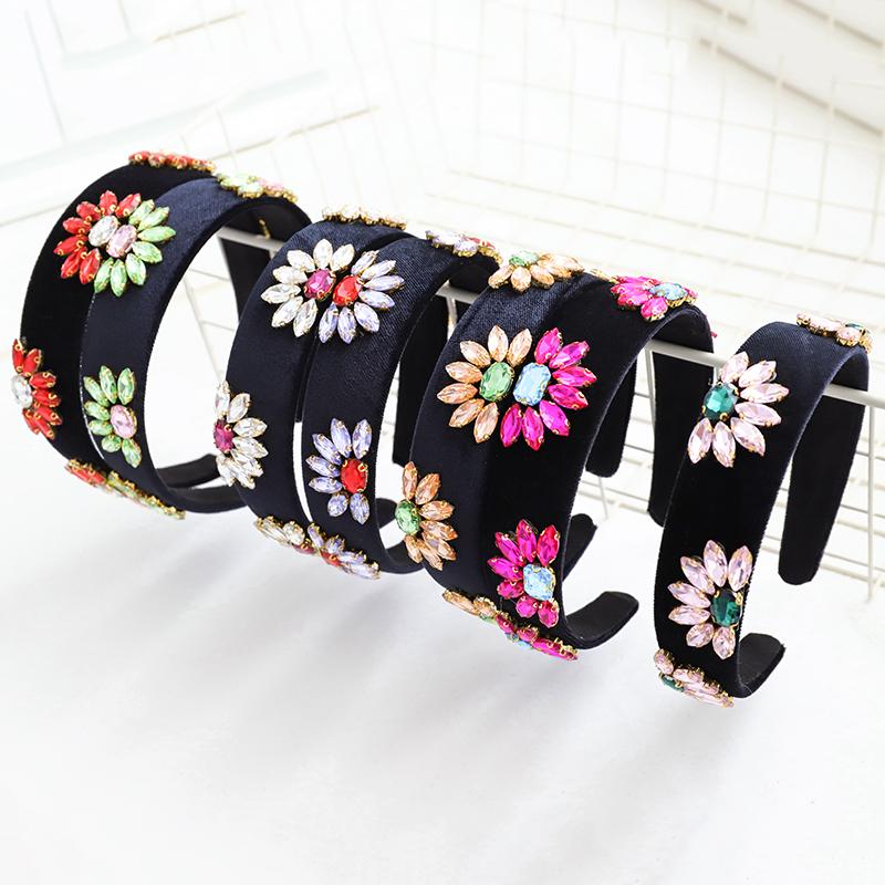 Hair Clips & Barrettes Woman Rhinestone Headband Hoop Fashion Black Flannelette Diamond Hairband Korean Women Accessori 7 Colors, Golden;silver
Hair Clips & Barrettes Woman Rhinestone Headband Hoop Fashion Black Flannelette Diamond Hairband Korean Women Accessori 7 Colors, Golden;silver