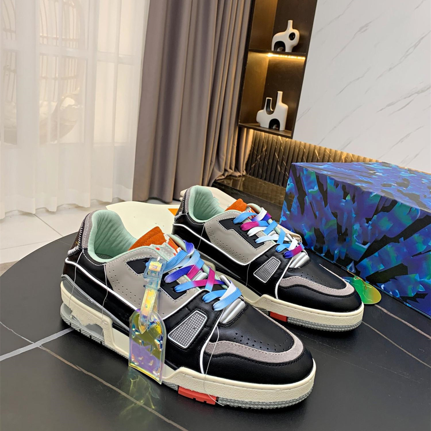 Designer Casual shoes men Embroidery Travel leather lace-up sneaker Letters fashion Flat size 40-45, Black
Designer Casual shoes men Embroidery Travel leather lace-up sneaker Letters fashion Flat size 40-45, Black