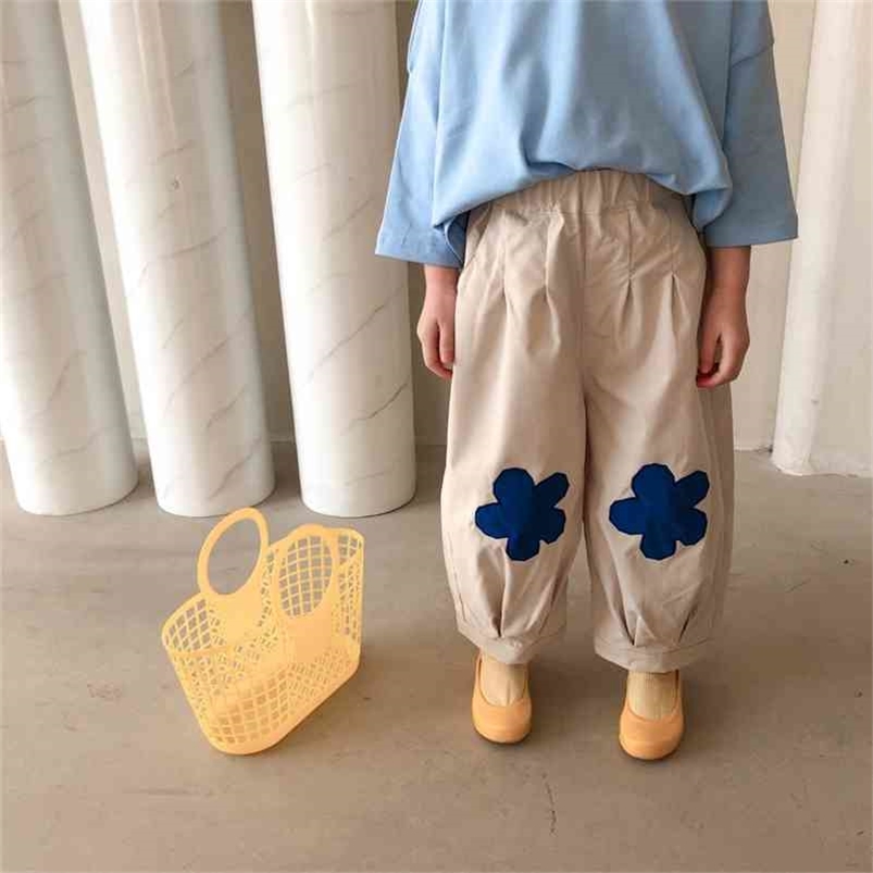 Japan style cute blue flower casual trousers for girls Spring cotton loose pants 2-7Y 210708, Beige
Japan style cute blue flower casual trousers for girls Spring cotton loose pants 2-7Y 210708, Beige