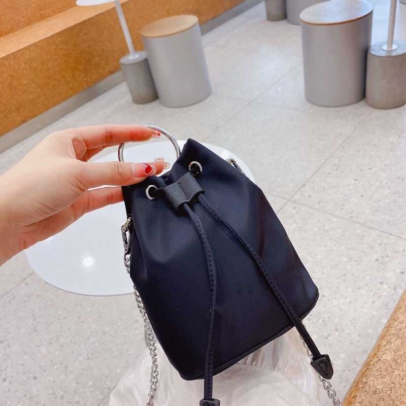 Hanghhangbag Luxury Designer Fashion Hand Handbag Handbags Backpack Wallet Purse Shoulder Crossbody Tote Bags Mini Bag bucket trendy al QN44
Hanghhangbag Luxury Designer Fashion Hand Handbag Handbags Backpack Wallet Purse Shoulder Crossbody Tote Bags Mini Bag bucket trendy al QN44