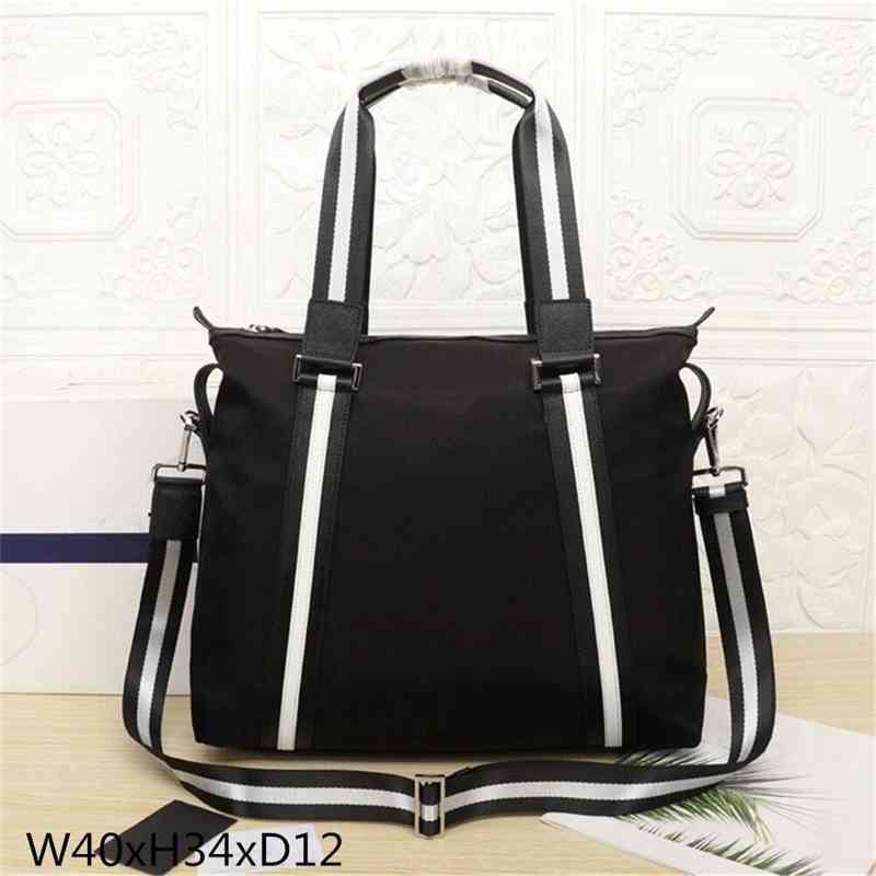 Women Luxurys Designers Bags 2021 Men's and nylon waist zipper hiking fashion travel Designer Handbag Handbags Totes Crossbody Bag 
Women Luxurys Designers Bags 2021 Men's and nylon waist zipper hiking fashion travel Designer Handbag Handbags Totes Crossbody Bag