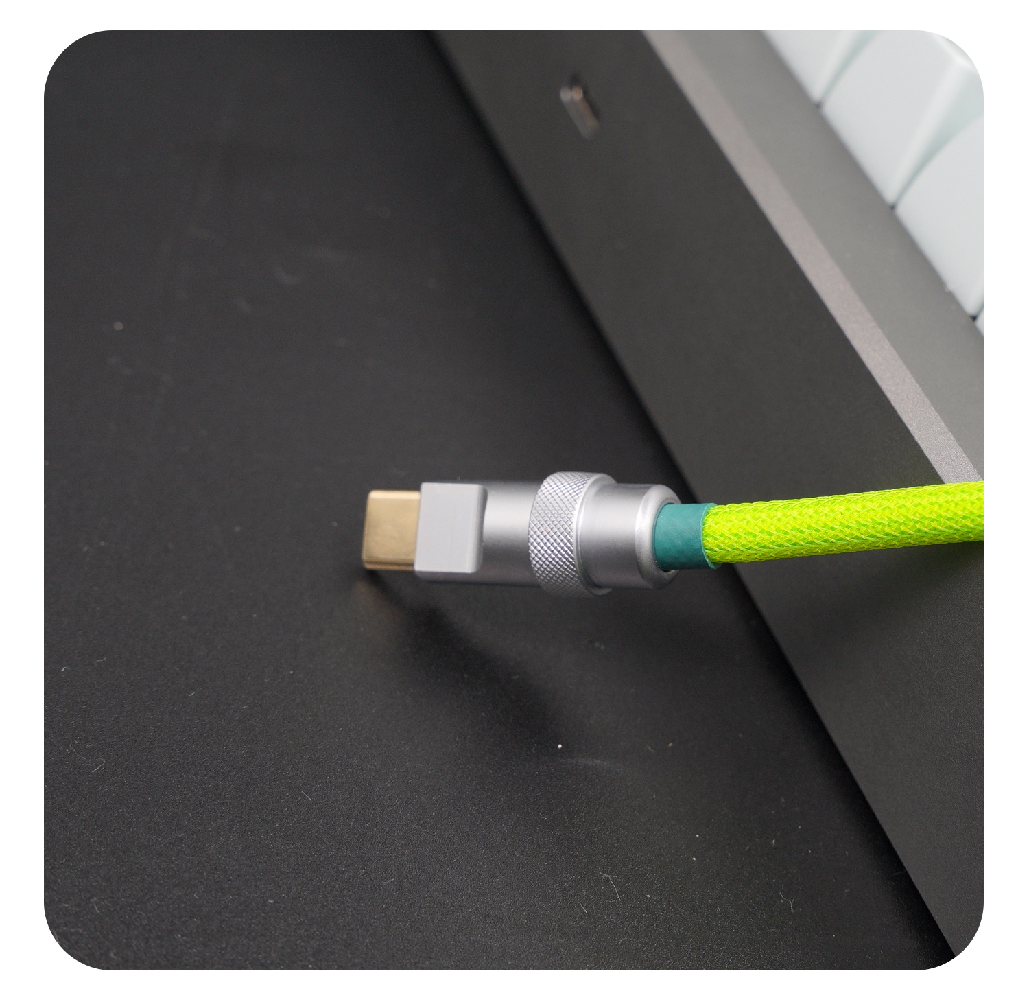 GeekCable Handmade Customized Mechanical Keyboard Data Cable For GMK Theme SP Keycap Line Lime Colorway