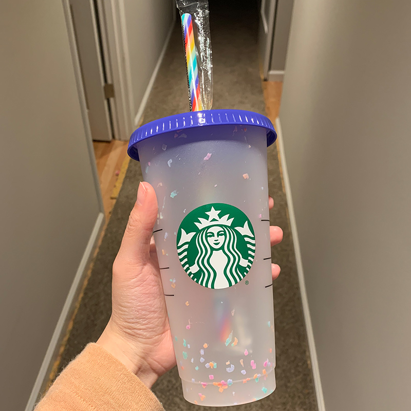 Starbucks cups 24OZ 710ml and 16oz 473ml mug Plastic Tumbler Reusable Clear Drinking Flat Bottom Cup Customizable logo 20OZ1
Starbucks cups 24OZ 710ml and 16oz 473ml mug Plastic Tumbler Reusable Clear Drinking Flat Bottom Cup Customizable logo 20OZ1