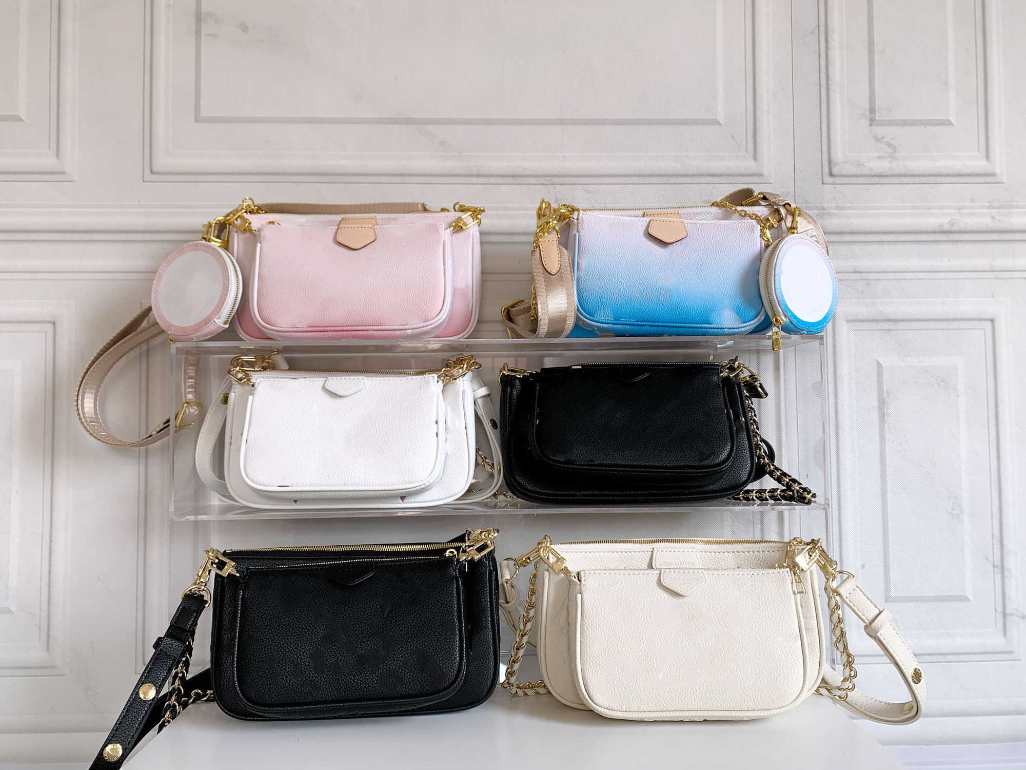 Luxurys Designers Bags Top original three-piece mahjong bag handbags woman wallet backpack handbag purses card holder shoulder 44823 80447, Embossed black 80447
Luxurys Designers Bags Top original three-piece mahjong bag handbags woman wallet backpack handbag purses card holder shoulder 44823 80447, Embossed black 80447