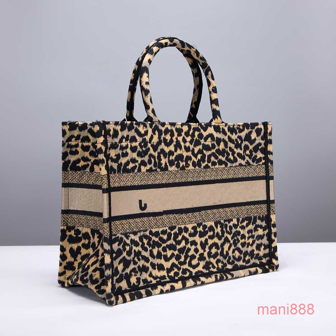 Designer Tote Bags Canvas Shopping Handbag Classic Shoulder women Luxurys Designers Embroidered Fashion Large Capacity Original Box big size, Color17
Designer Tote Bags Canvas Shopping Handbag Classic Shoulder women Luxurys Designers Embroidered Fashion Large Capacity Original Box big size, Color17