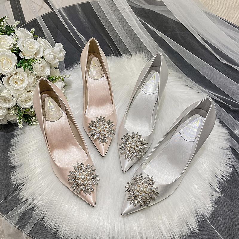Dress Shoes Large Size 42 43 Women Wedding Satin Champagne Bridesmaid Heels Pearl White Ladies Bridal High Female, Champagne 7cm
Dress Shoes Large Size 42 43 Women Wedding Satin Champagne Bridesmaid Heels Pearl White Ladies Bridal High Female, Champagne 7cm