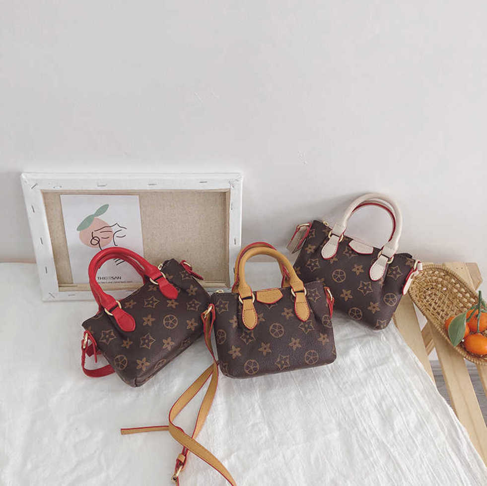 Classic Retro kids girls handbag designers hand bag pu leather flower print crossbody fanny pack multi function mini purses tiktok messenger shoulder bags G61T1OD, Beige
Classic Retro kids girls handbag designers hand bag pu leather flower print crossbody fanny pack multi function mini purses tiktok messenger shoulder bags G61T1OD, Beige