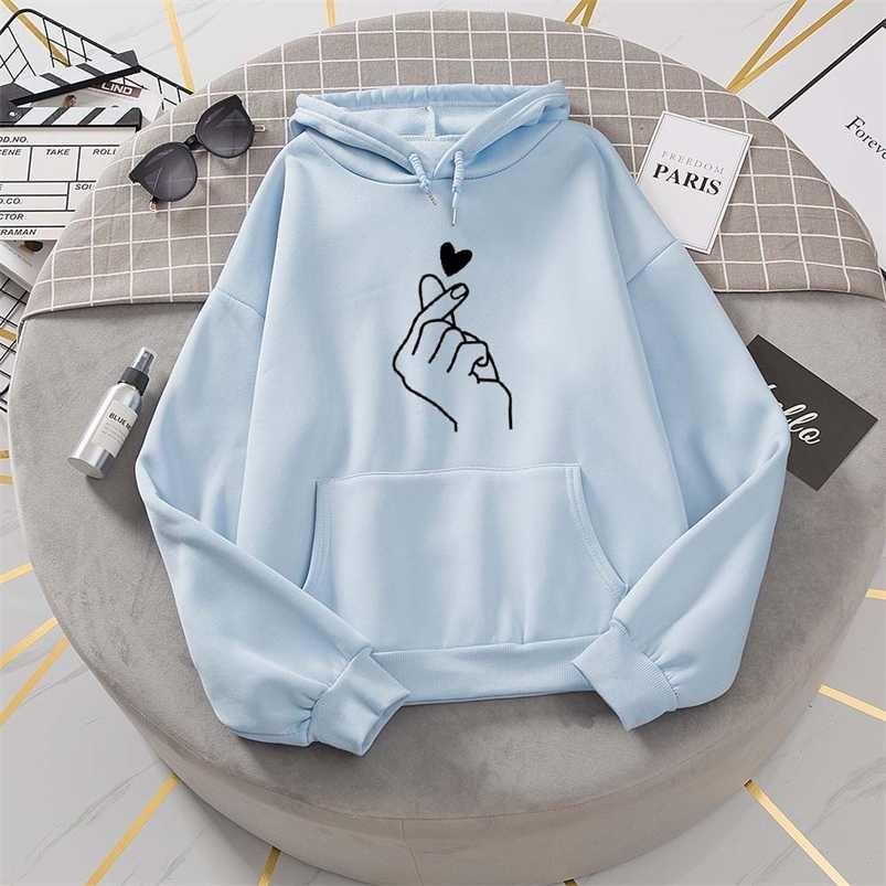 Women Hoodies Casual Kpop Finger Heart Love Pattern Hoody Sweatshirts Fashion Hoodie Long Sleeve Female Pullovers Streetwear 211027, Red
Women Hoodies Casual Kpop Finger Heart Love Pattern Hoody Sweatshirts Fashion Hoodie Long Sleeve Female Pullovers Streetwear 211027, Red