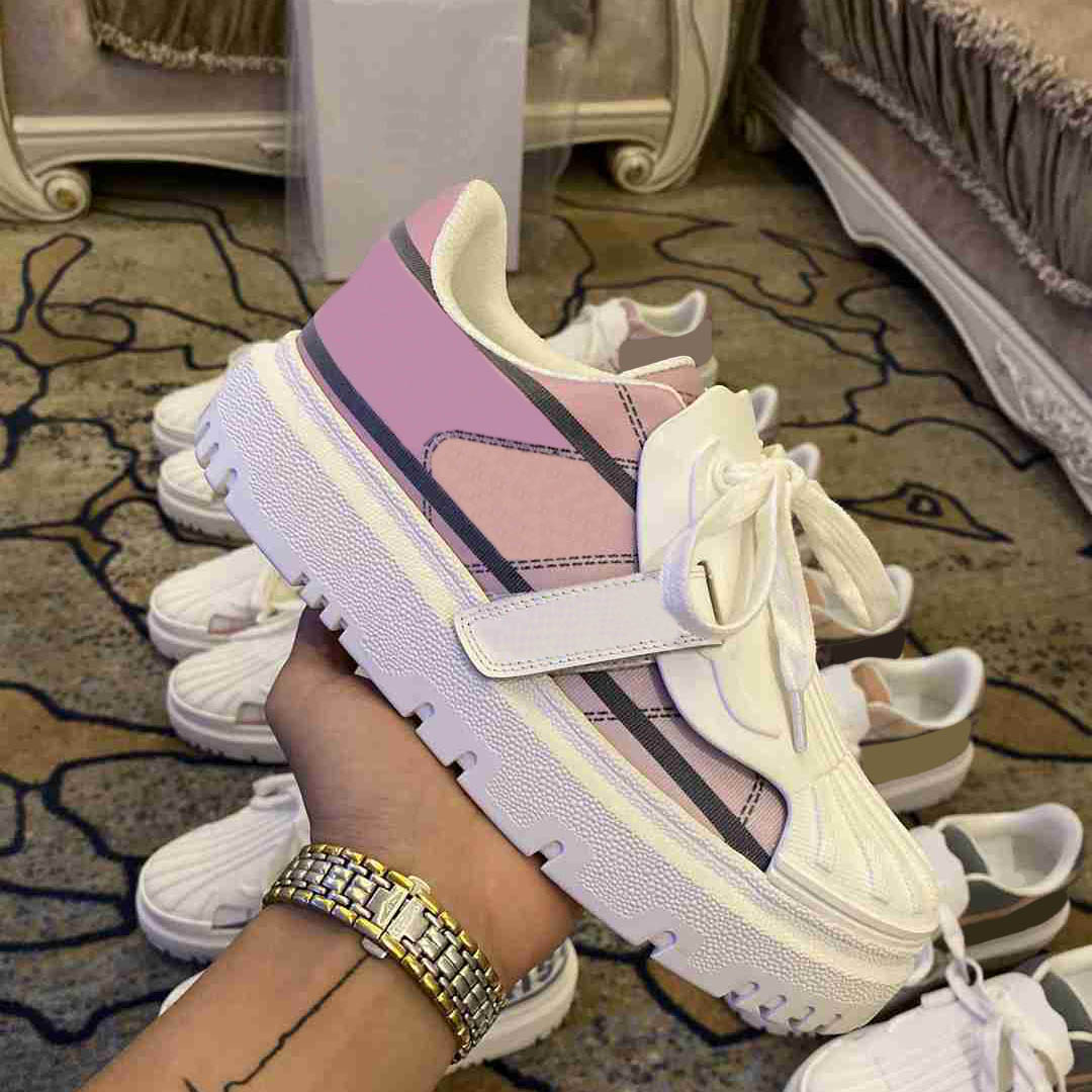 2021 Designer Sneakers Oblique Canvas Women Men Snail Shoes Colour Show High Low Sneaker Leather Mens Casual Top Quality Luxury Trainers Size 35-41, Black
2021 Designer Sneakers Oblique Canvas Women Men Snail Shoes Colour Show High Low Sneaker Leather Mens Casual Top Quality Luxury Trainers Size 35-41, Black