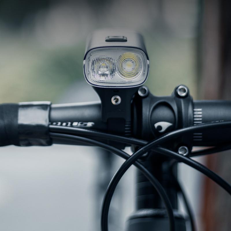 Bike Lights Magicshine Bicycle Headlight Mountain Road Bright Light Waterproof 2000 Lumens Cycling Lighting Tool
Bike Lights Magicshine Bicycle Headlight Mountain Road Bright Light Waterproof 2000 Lumens Cycling Lighting Tool
