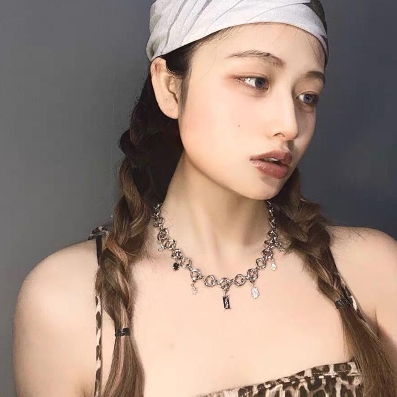 pendant necklaces necklace female european and american fashion crystal simple style clavicle chain jewelry wholesale, Silver
pendant necklaces necklace female european and american fashion crystal simple style clavicle chain jewelry wholesale, Silver