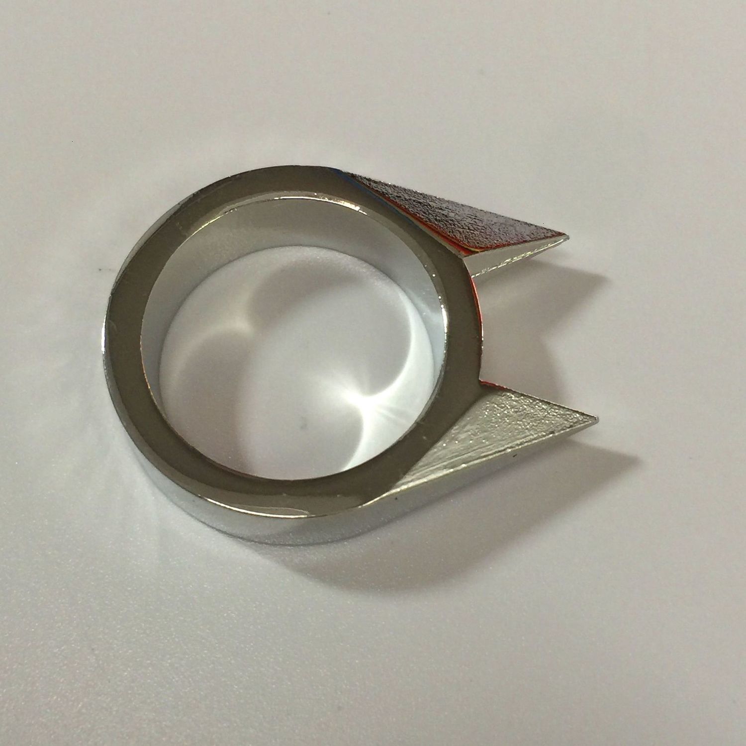 Ear Gift Cat's Ring, Lady's Anti Wolf Supplies, Single Buckle, Window Breaker, Defense Trigger, Self-defense Finger Tiger Cat Rings HB4R
Ear Gift Cat's Ring, Lady's Anti Wolf Supplies, Single Buckle, Window Breaker, Defense Trigger, Self-defense Finger Tiger Cat Rings HB4R